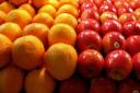 ۱۰۰۰ تن سیب و پرتقال برای شب عید در یزد ذخیره سازی می شود