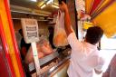 رقابت؛ دلیل نوسان قیمت مرغ در فروشگاه های یزد/روزانه بیش از 10 تن مرغ از استان صادر می شود