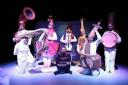 اجرای نمایش عروسکی «جنگ و صلح» در تئاتر شهر پایتخت