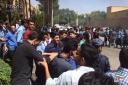 تجمع دانش آموزان یزدی مقابل اداره آموزش و پرورش یزد + تصاویر