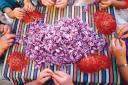 فکر ایرانی و ایده جالب برای گلبرگ های طلای سرخ بهاباد